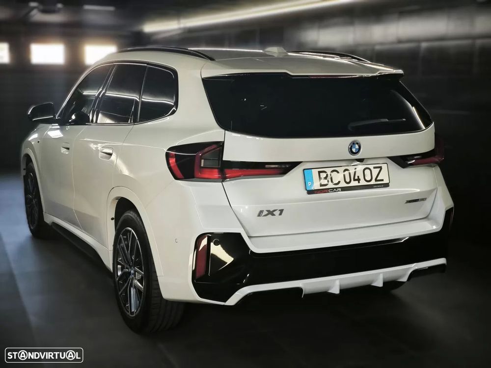BMW iX1 xDrive30 Pack Desportivo M - 3