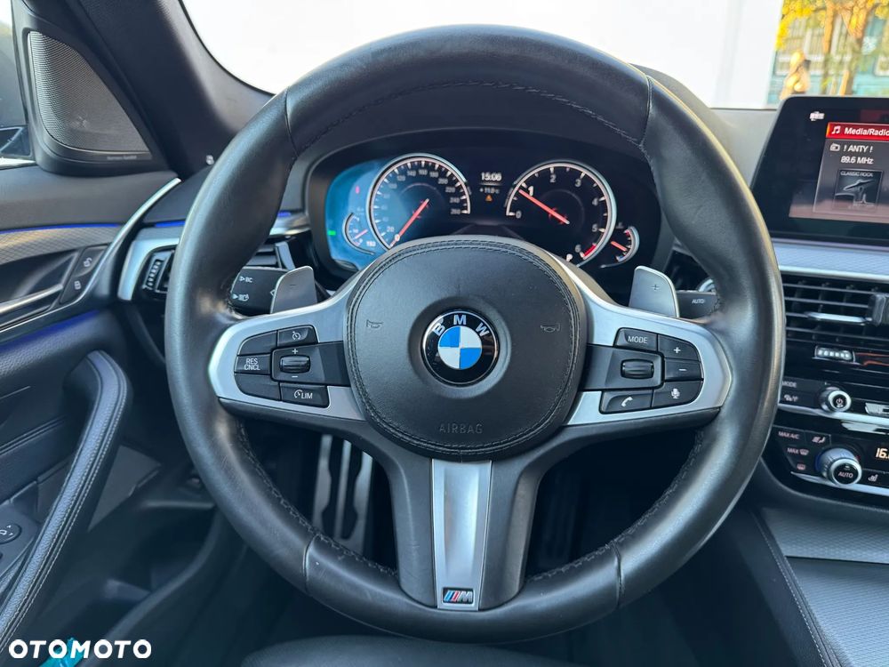 BMW Seria 5 520d xDrive M Sport sport - 19