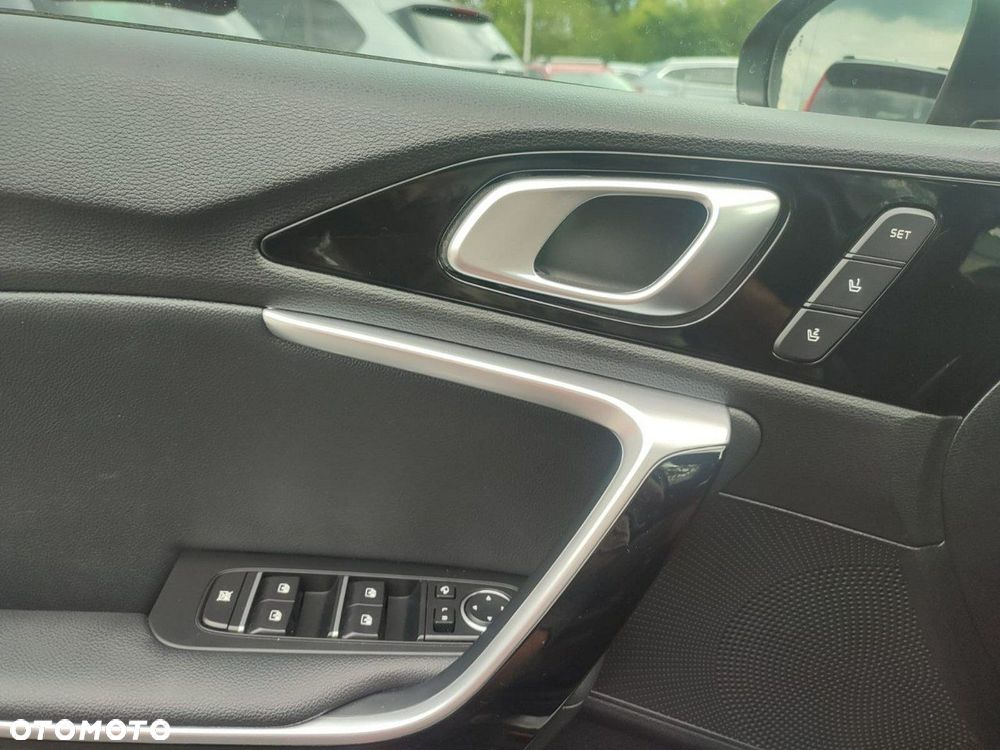 Kia XCeed - 17