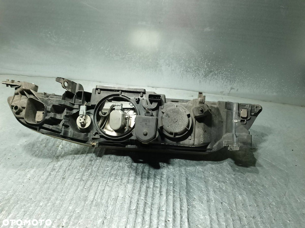 LAMPA PRZÓD PRAWA XENON RENAULT LAGUNA II 8200163324  89006907 - 6