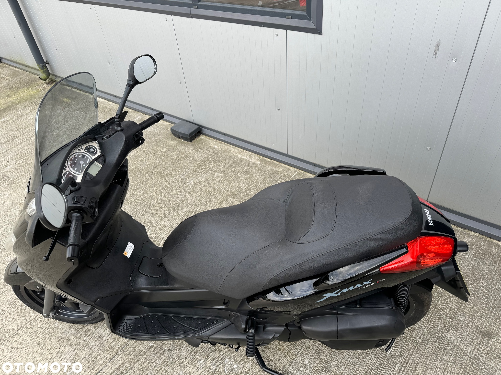 Yamaha X-max - 17
