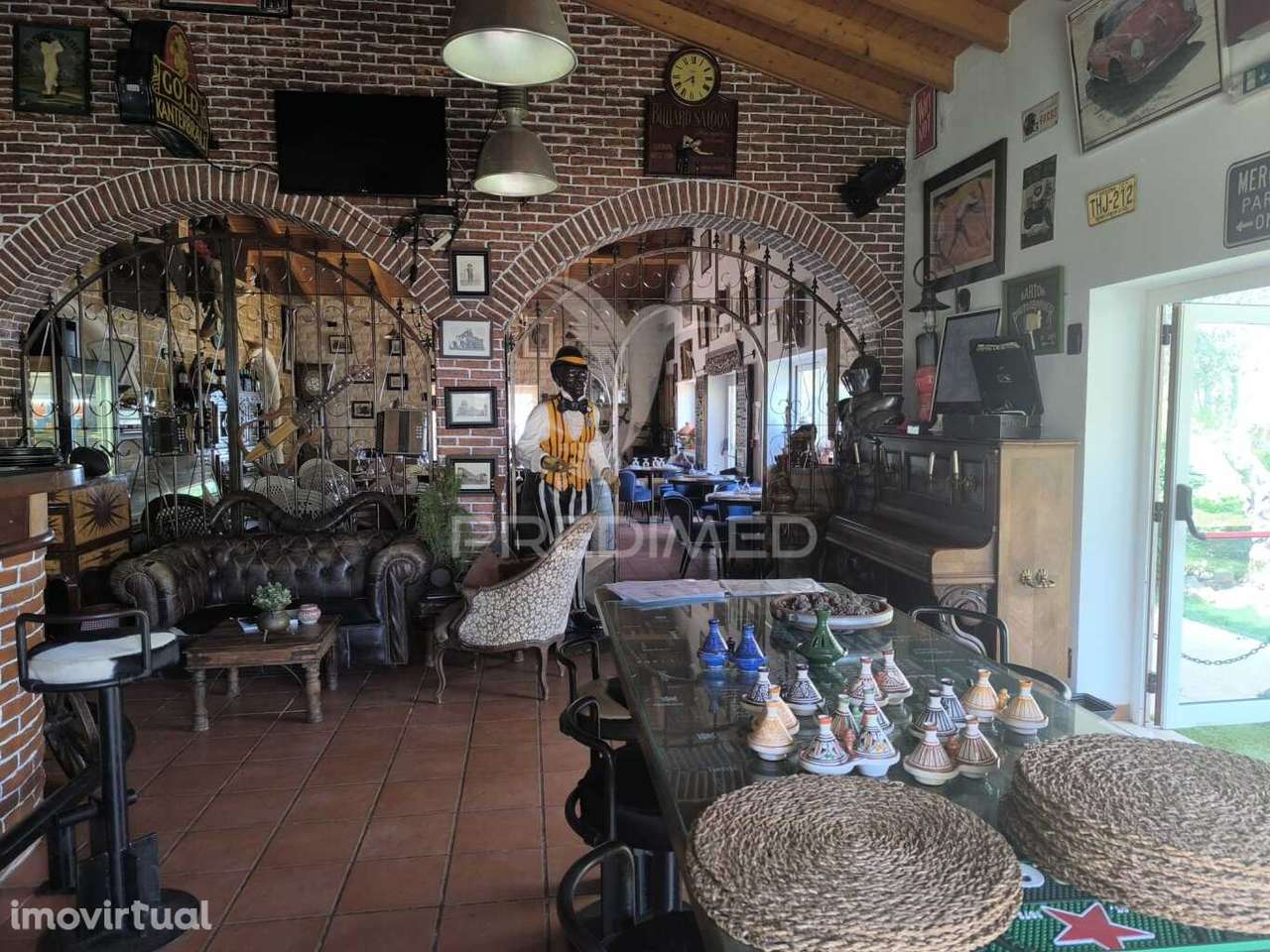 Restaurante totalmente equipado com casa e terreno - Grande imagem: 3/22