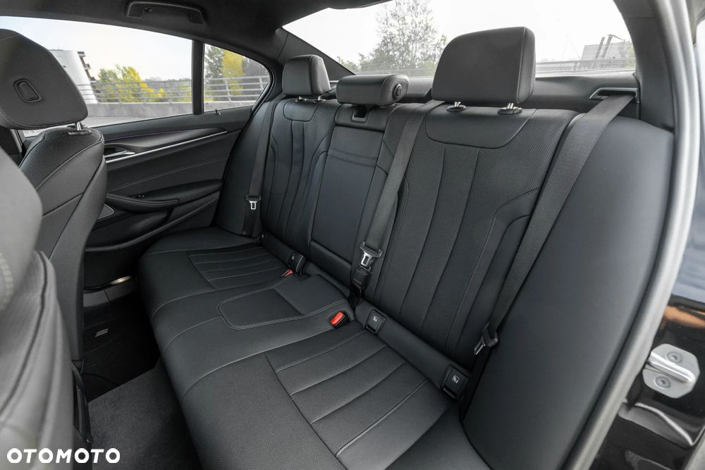 BMW Seria 5 520d xDrive M Sport sport - 10
