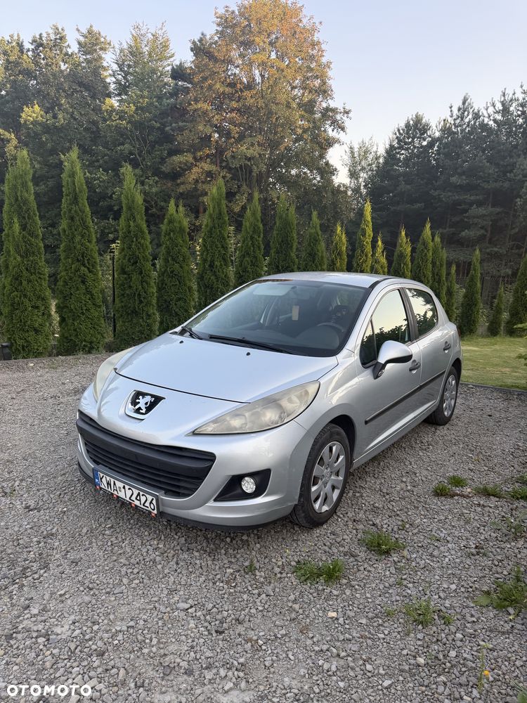 Peugeot 207 - 1