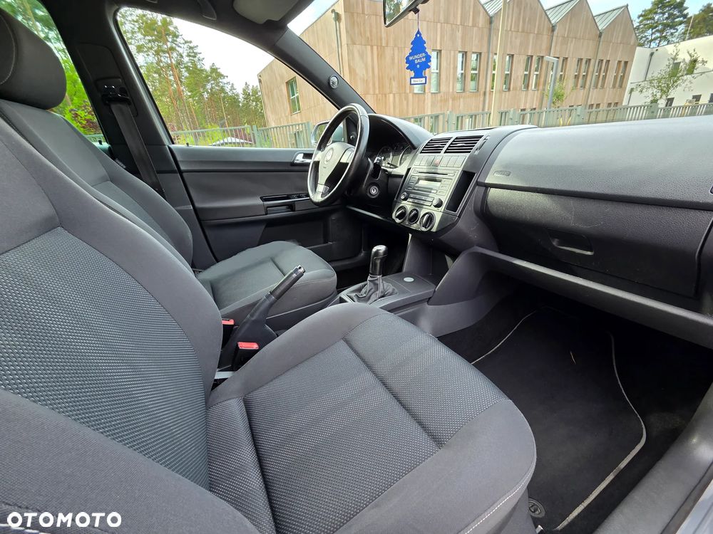 Volkswagen Polo - 17