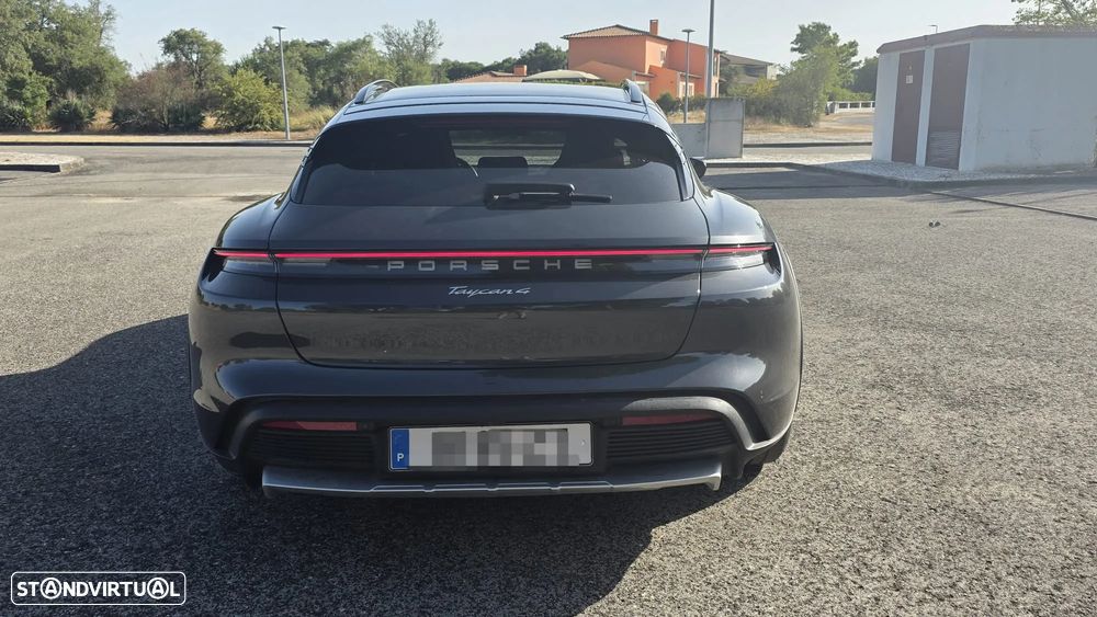 Porsche Taycan Cross Turismo 4 - 13