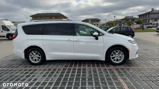Chrysler Pacifica - 10