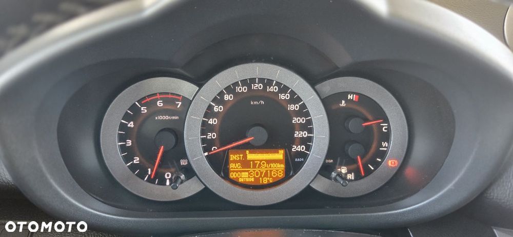 Toyota RAV4 2.2 D-4D 4x4 Sol - 31
