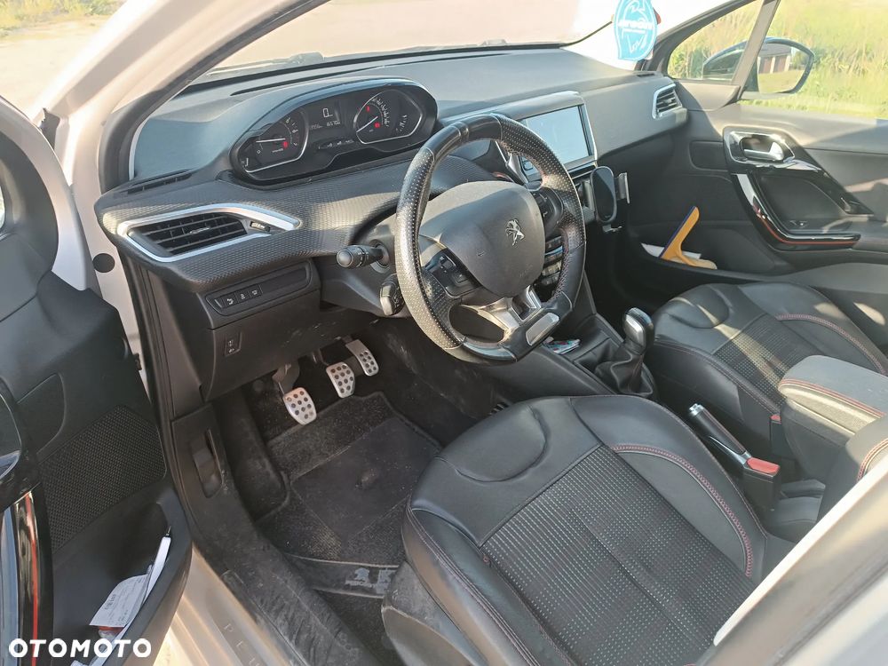 Peugeot 208 PureTech 110 Stop & Start Tech Edition - 5