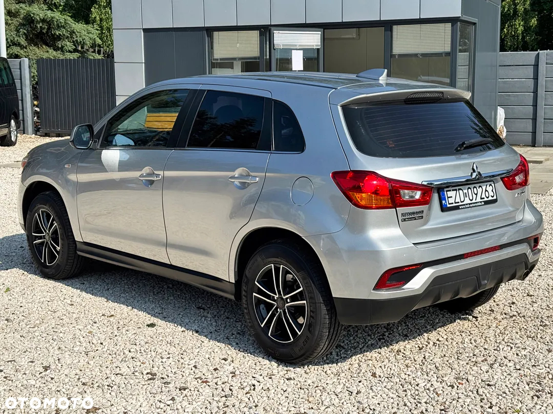 Mitsubishi ASX - 10