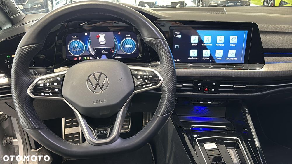 Volkswagen Golf - 14