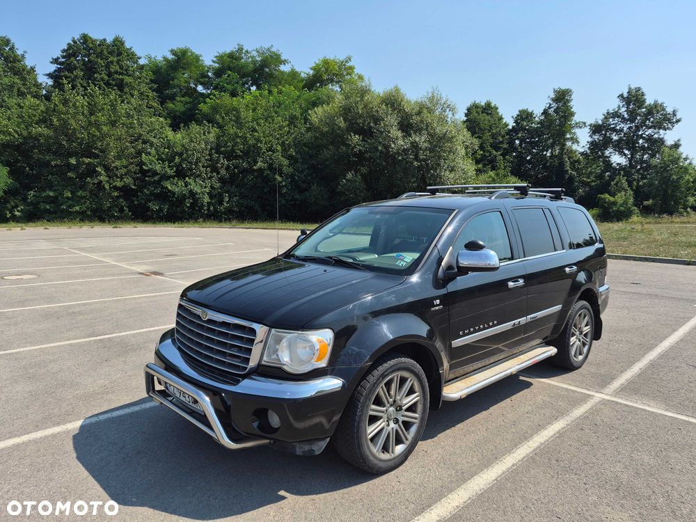 Chrysler Aspen - 1