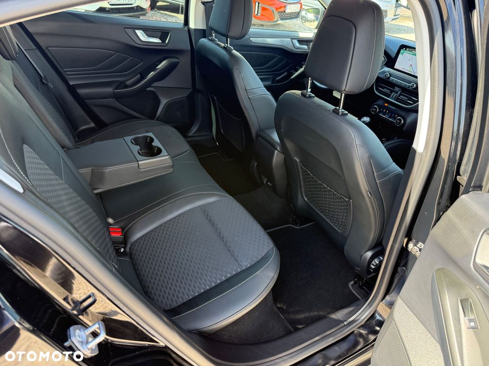 Ford Focus 2.0 EcoBlue Titanium Business - 21