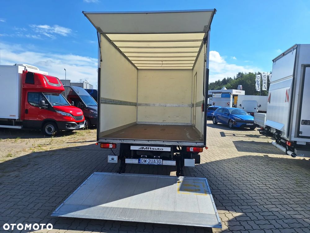 Iveco Daily 35S18 kontener 8EP / winda 750kg / krajowy / 3.0 180KM / LED - 20