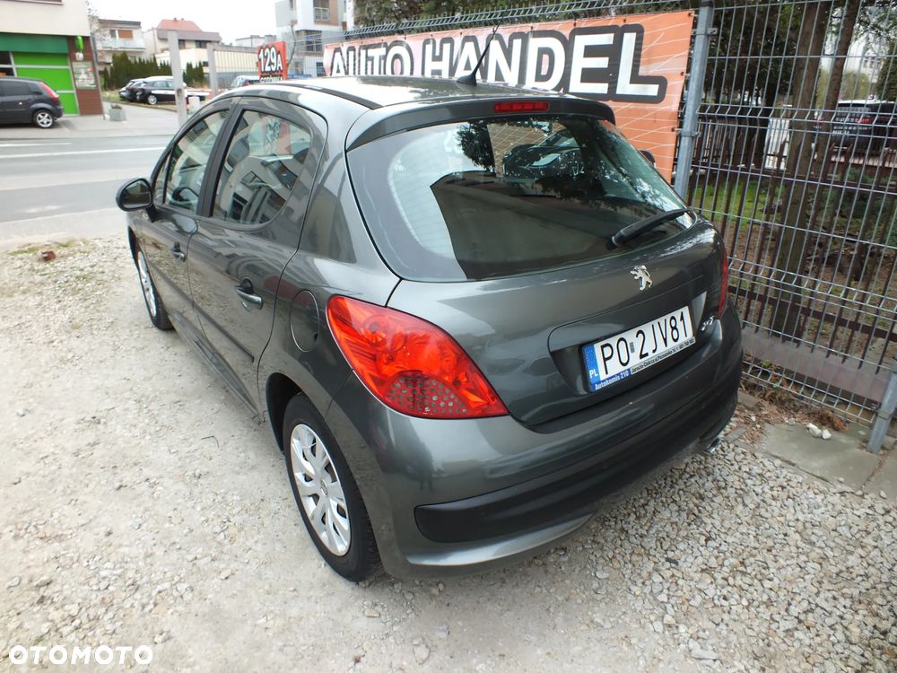 Peugeot 207 - 3