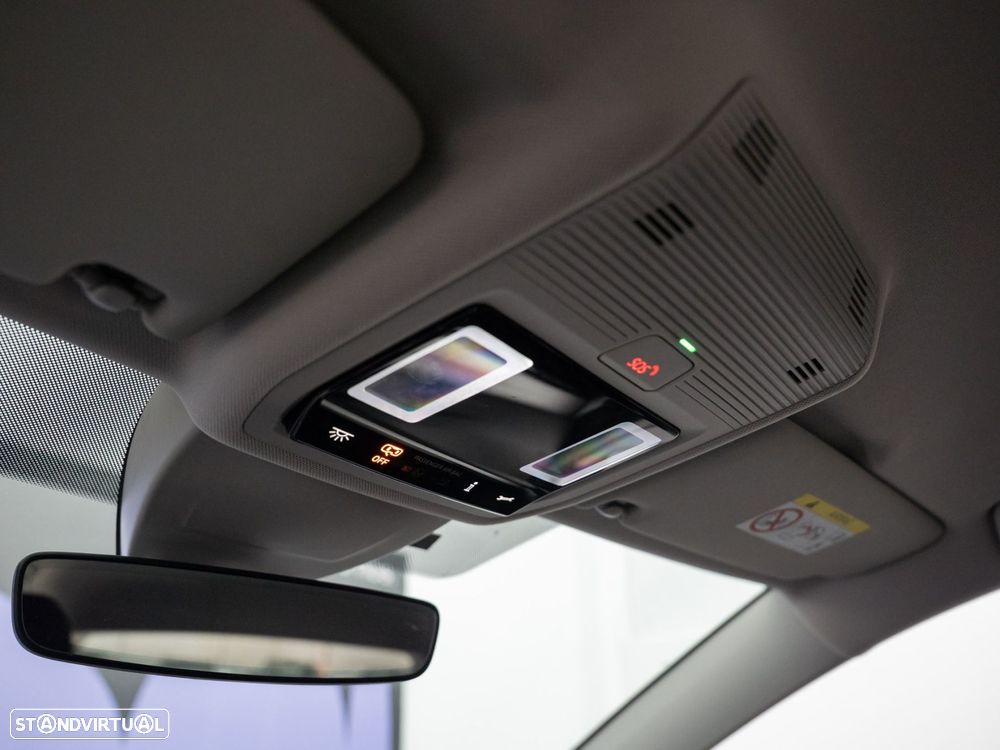 VW Golf 2.0 TDI Life DSG - 32