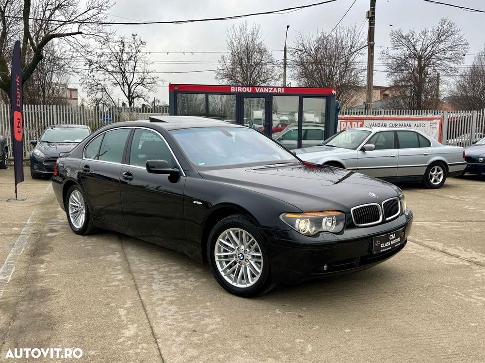 BMW Seria 7 745i - 1