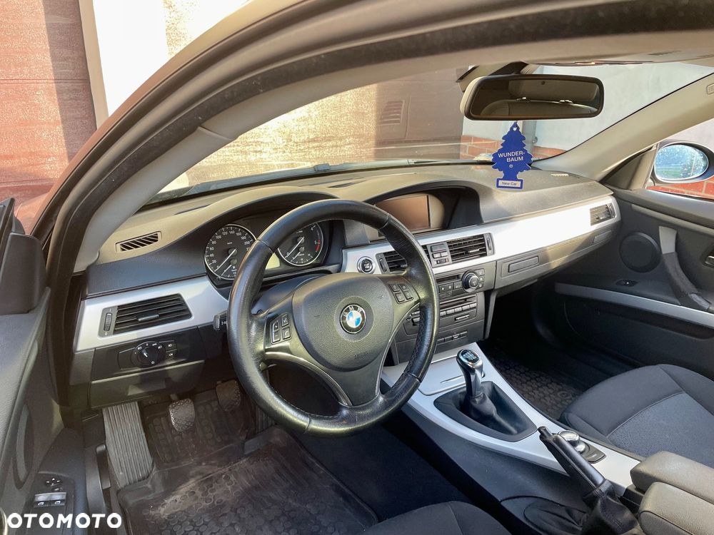 BMW Seria 3 320d - 12
