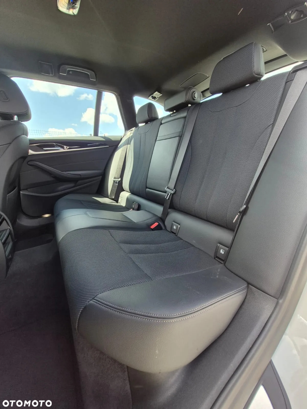 BMW Seria 5 520d Sport Line - 16