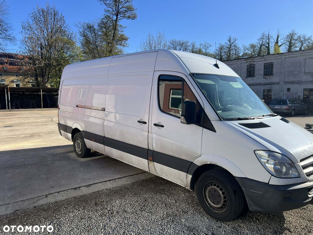 Mercedes-Benz Sprinter - 1