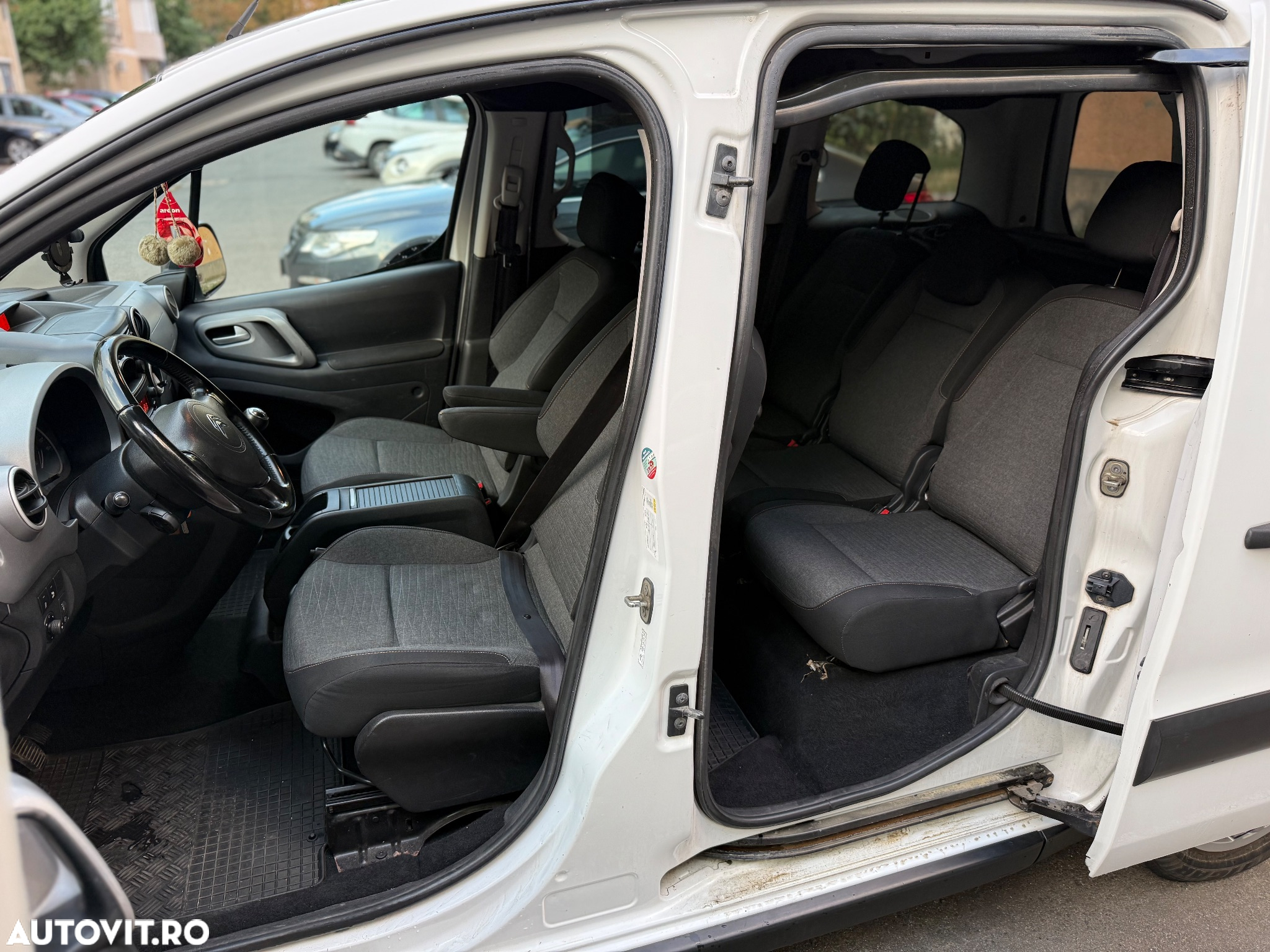 Citroën Berlingo 1.6 BlueHDi 75 BVM5 Live - 9