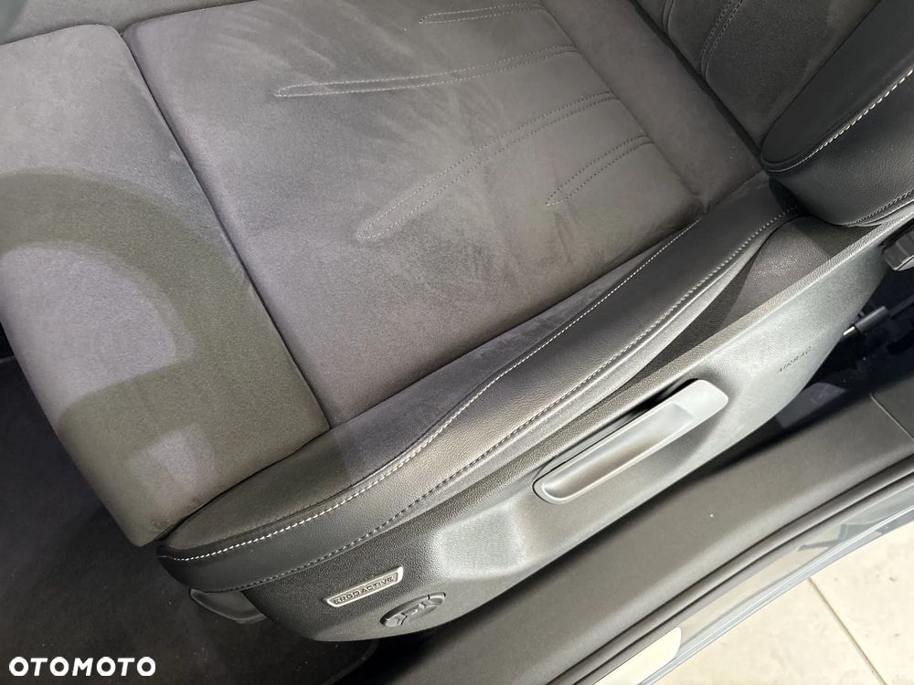 Volkswagen Tiguan 2.0 TDI Elegance DSG - 12