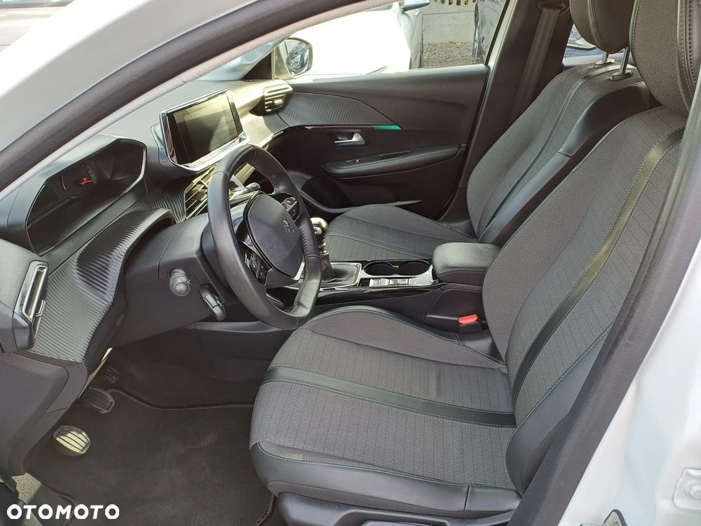 Peugeot 208 PureTech 100 Allure - 16