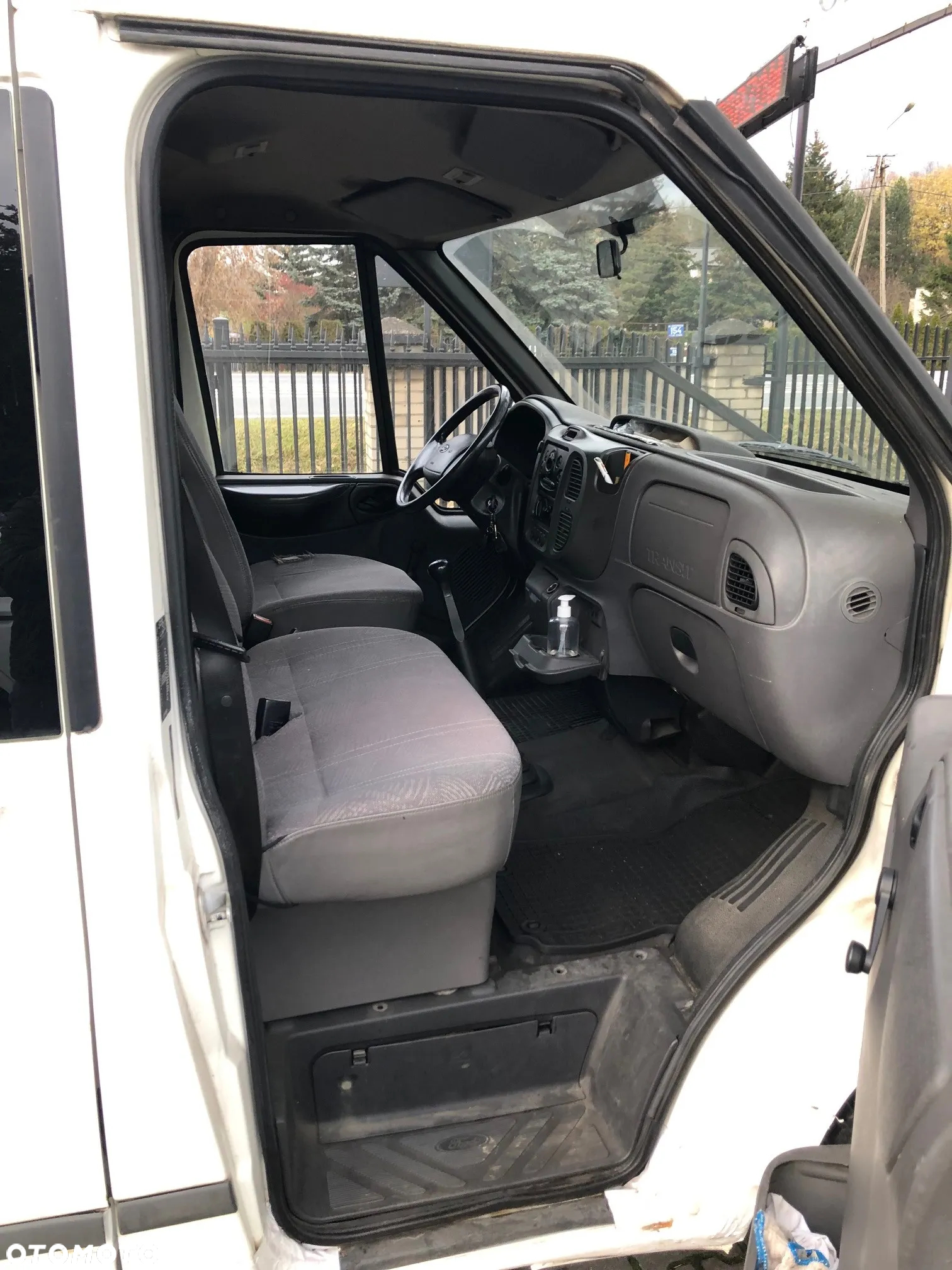Ford Transit 300L 2.0 TDCi 125 KM - 5