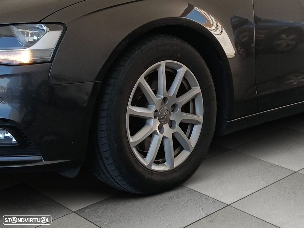 Audi A4 Avant 2.0 TDI exclusive - 6
