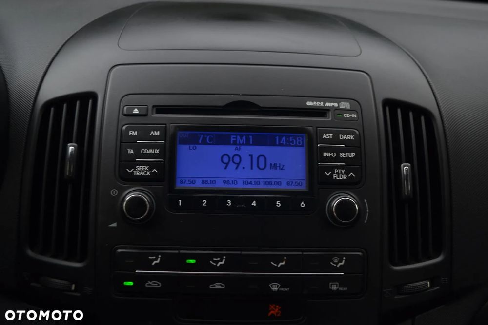 Hyundai i30 i30cw 1.6 CRDi UEFA EURO 2012 Edition - 22