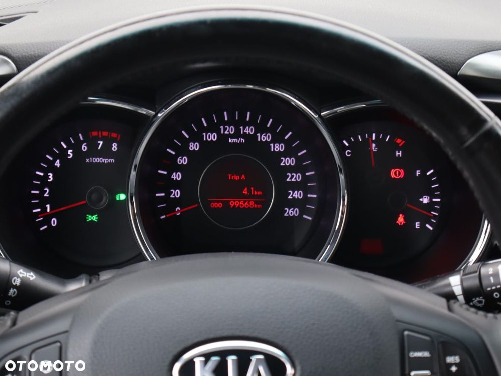 Kia Optima - 11
