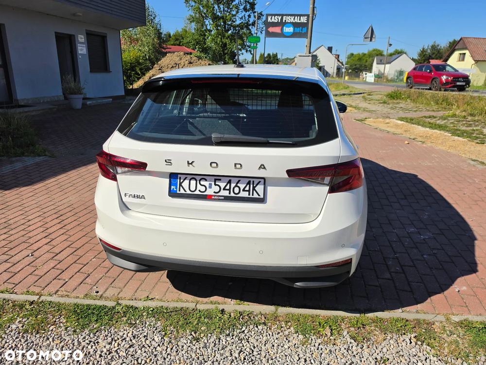 Skoda Fabia 1.0 Essence - 14