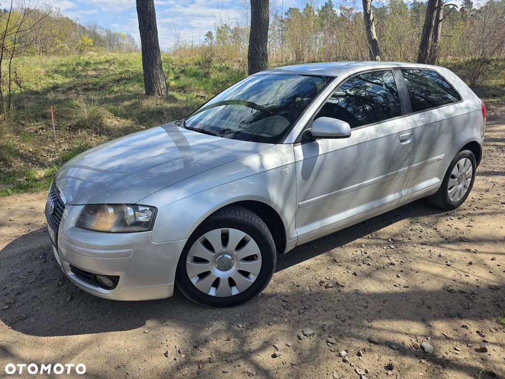 Audi A3 3-drzwiowe 1.6 FSI Ambiente - 2