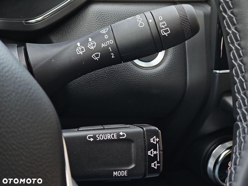 Renault Captur 1.3 TCe mHEV Techno EDC - 21