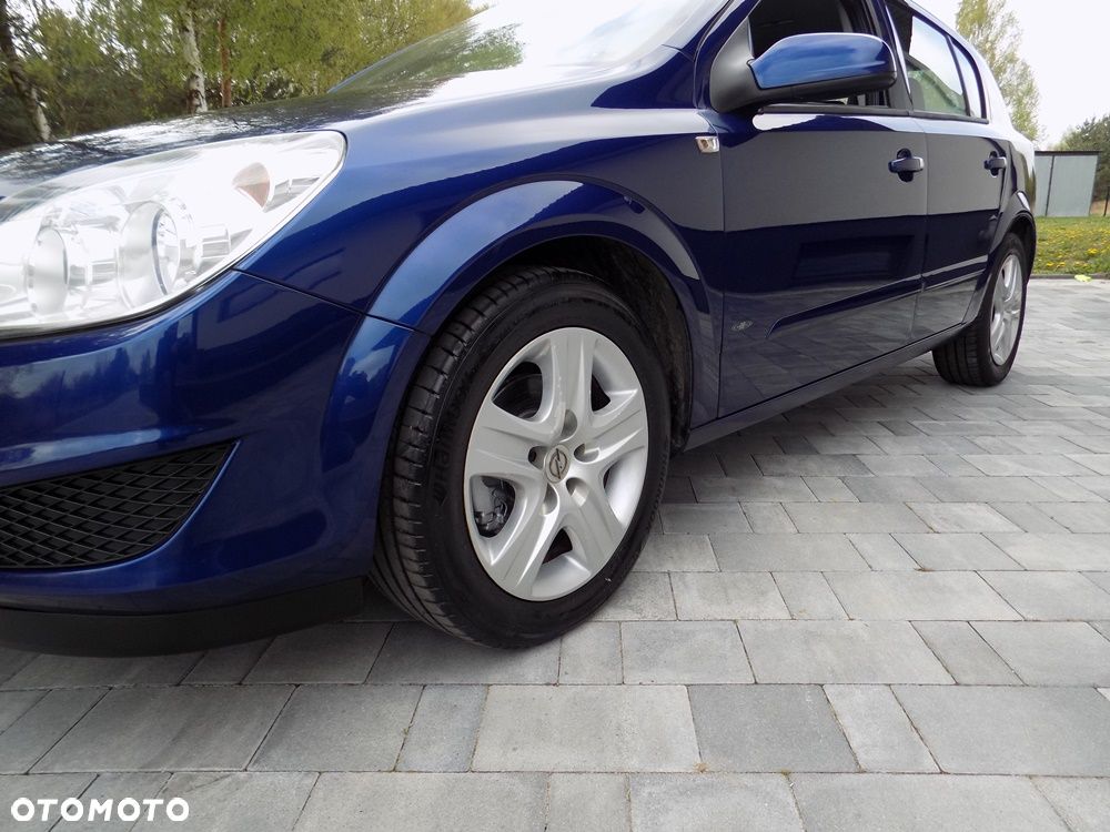 Opel Astra 1.6 Catch me - 21