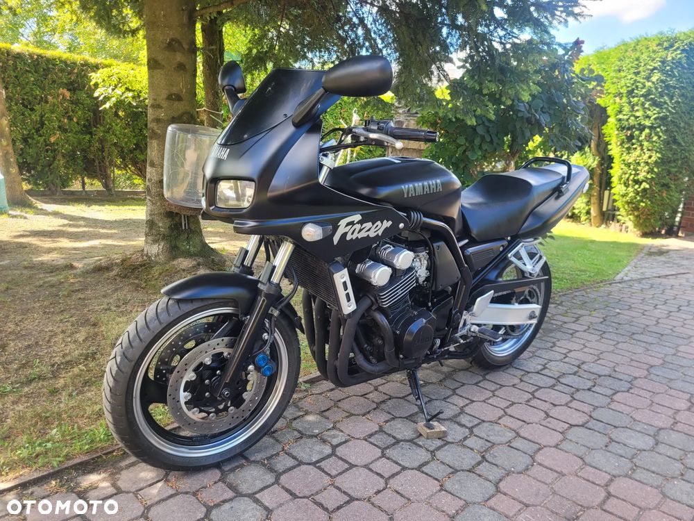 Yamaha FZS - 17