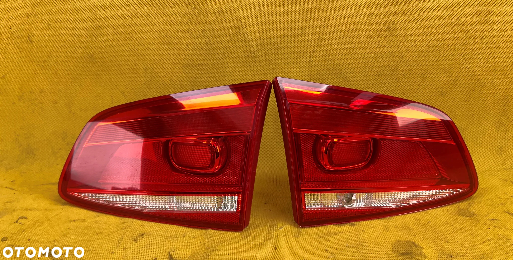 LAMPA PRAWA LEWA W KLAPĘ 3AF945094C 3AF945093L VW PASSAT B7 KOMBI ORYGINAŁ - 2