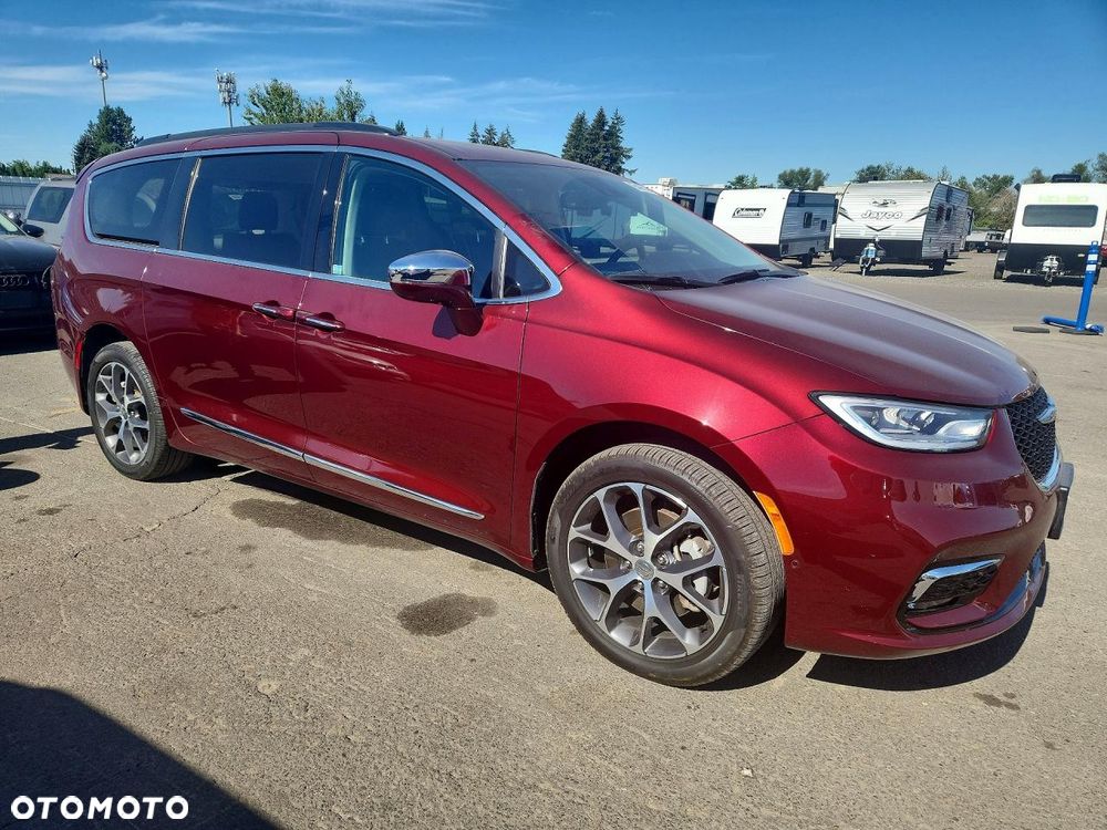 Chrysler Pacifica - 5