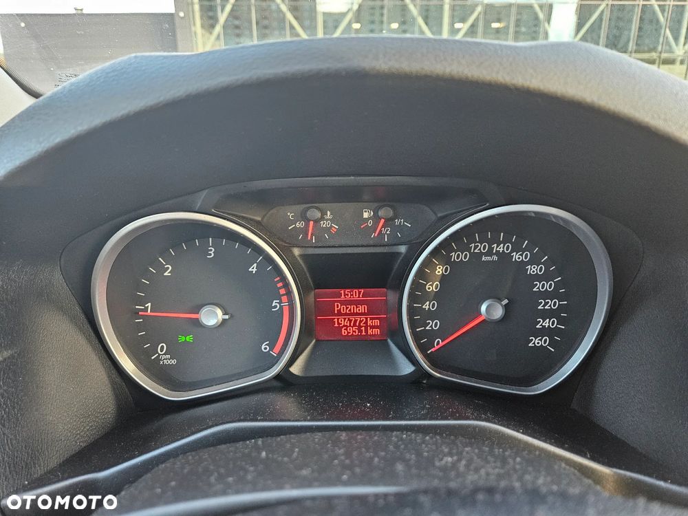 Ford Mondeo 1.8 TDCi Ambiente - 11