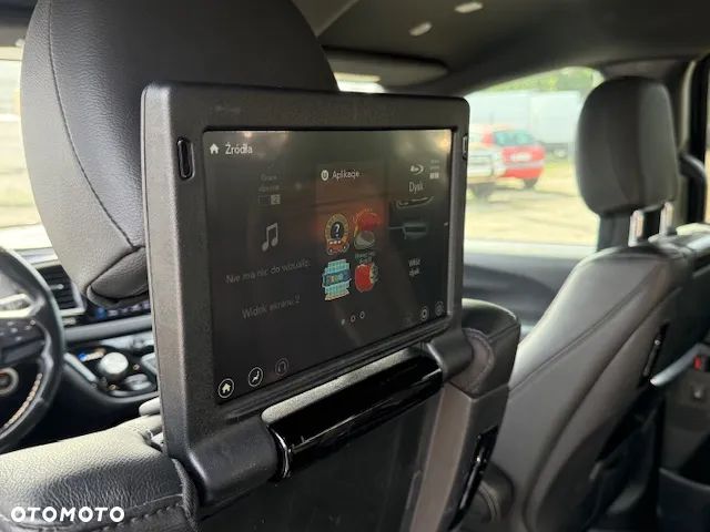Chrysler Pacifica - 20