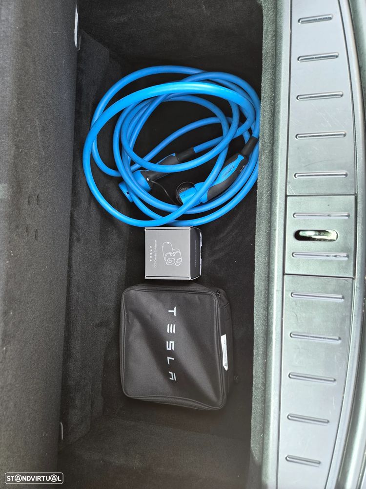 Tesla Model X 100D - 9