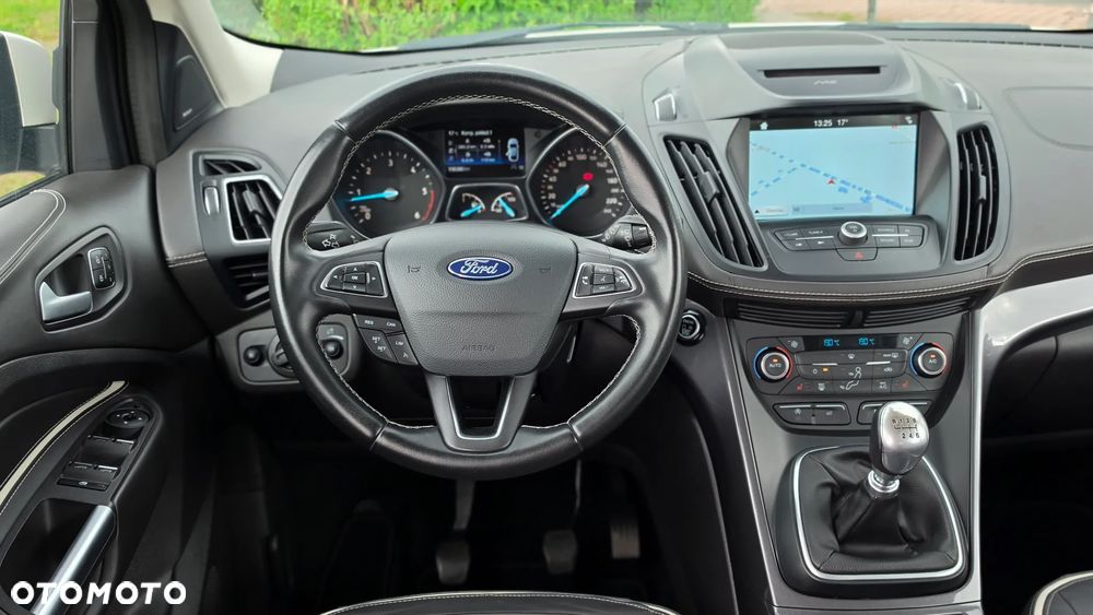 Ford Kuga 2.0 TDCi 2x4 Vignale - 22