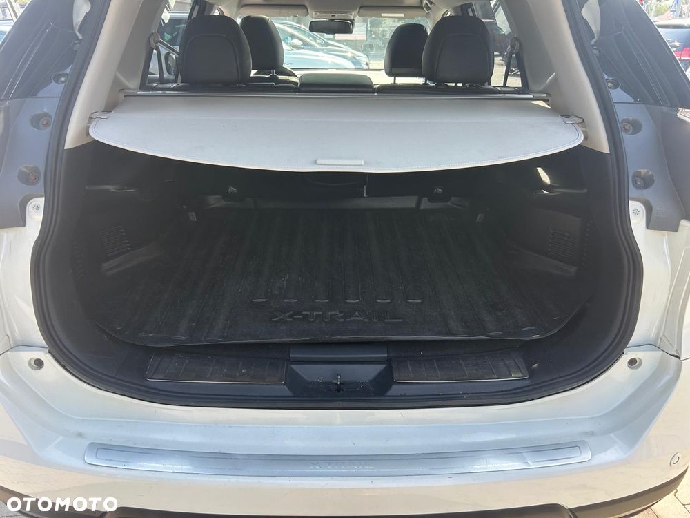Nissan X-Trail 1.6 DIG-T Tekna 2WD - 24