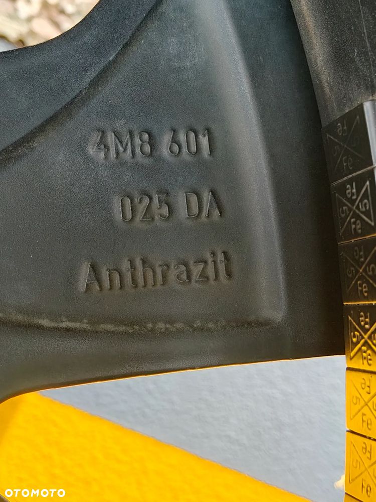 Felga aluminiowa 10,5Jx23H2 5x112 ET18/66,6 OE Audi - 10