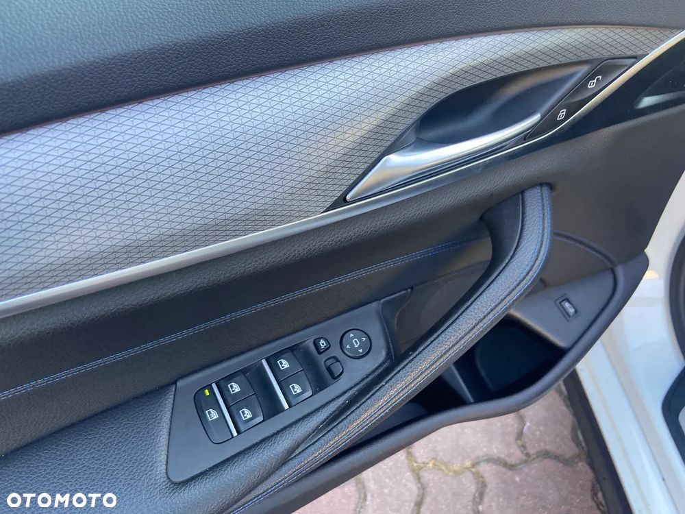 BMW Seria 5 520d xDrive - 12