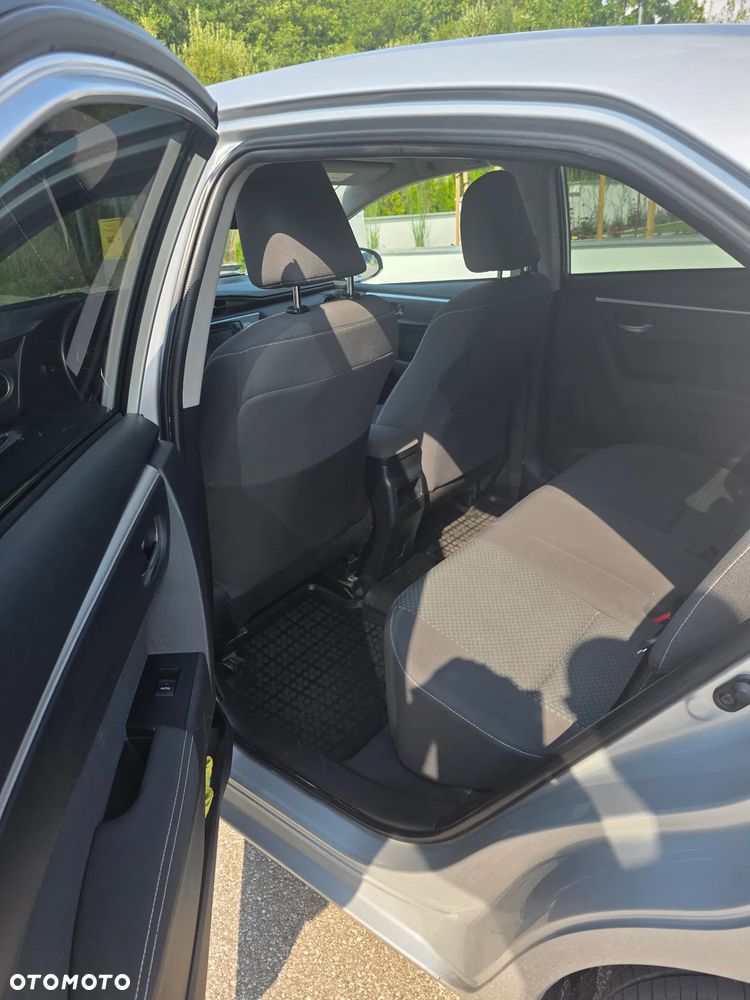 Toyota Corolla 1.6 Comfort - 9