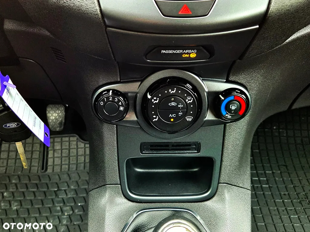 Ford Fiesta - 15