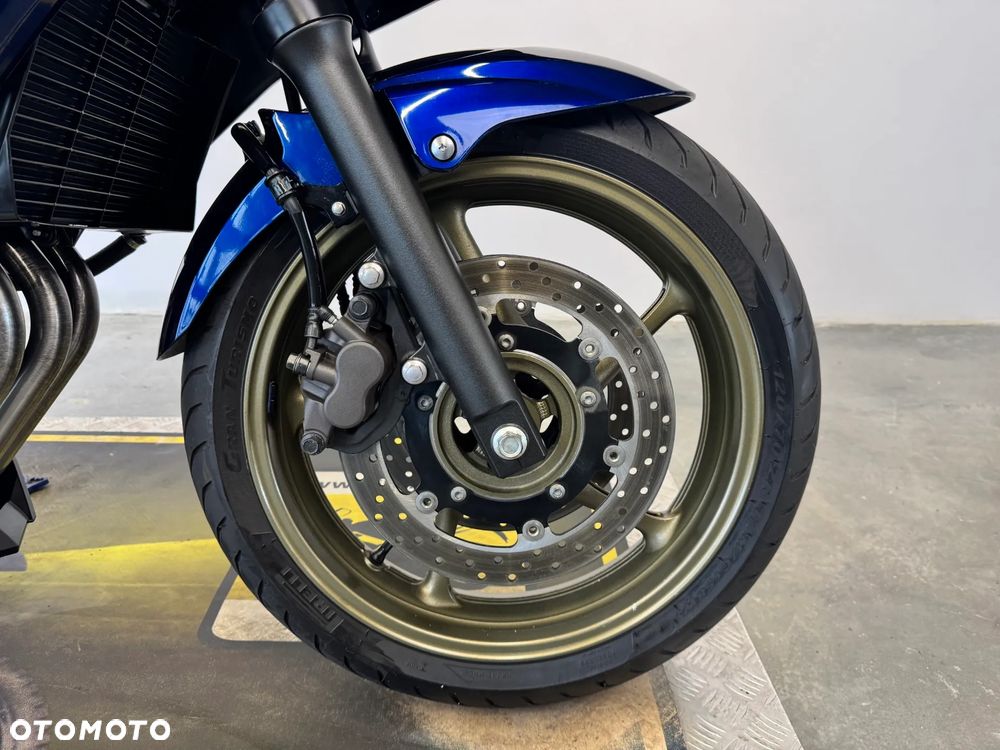 Yamaha XJ - 7