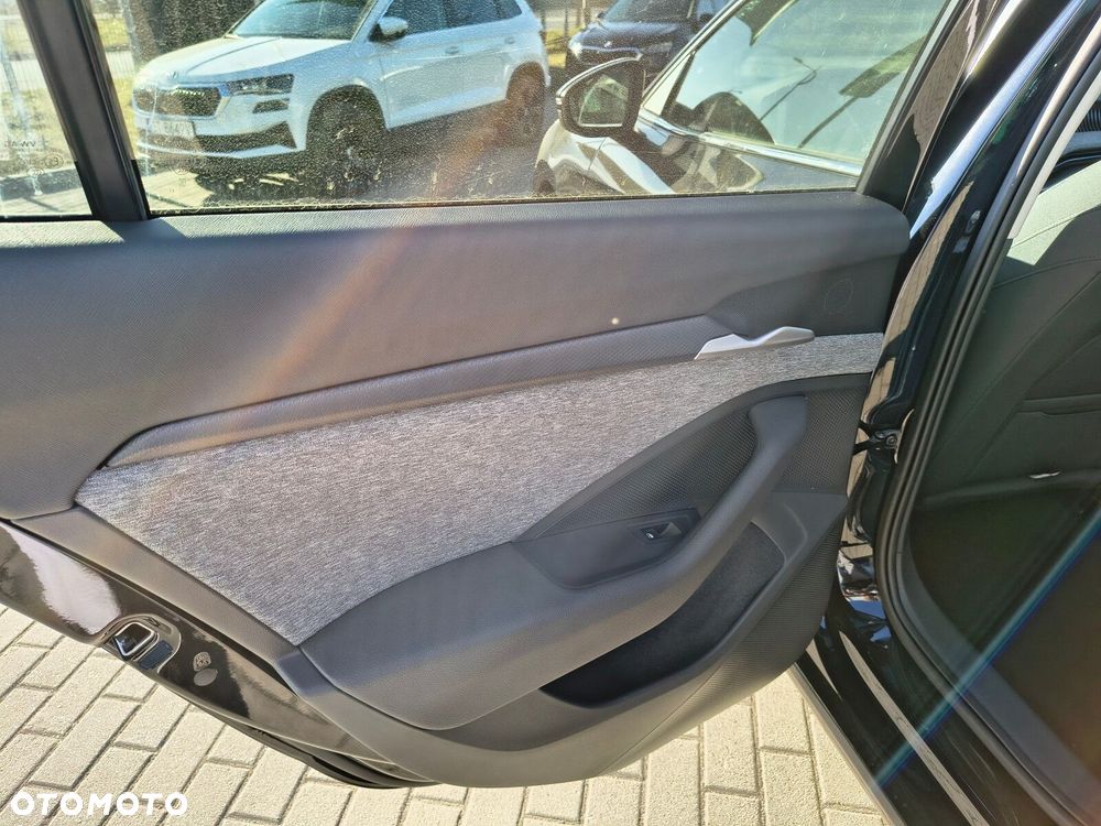 Skoda Superb 2.0 TDI SCR Drive DSG - 17