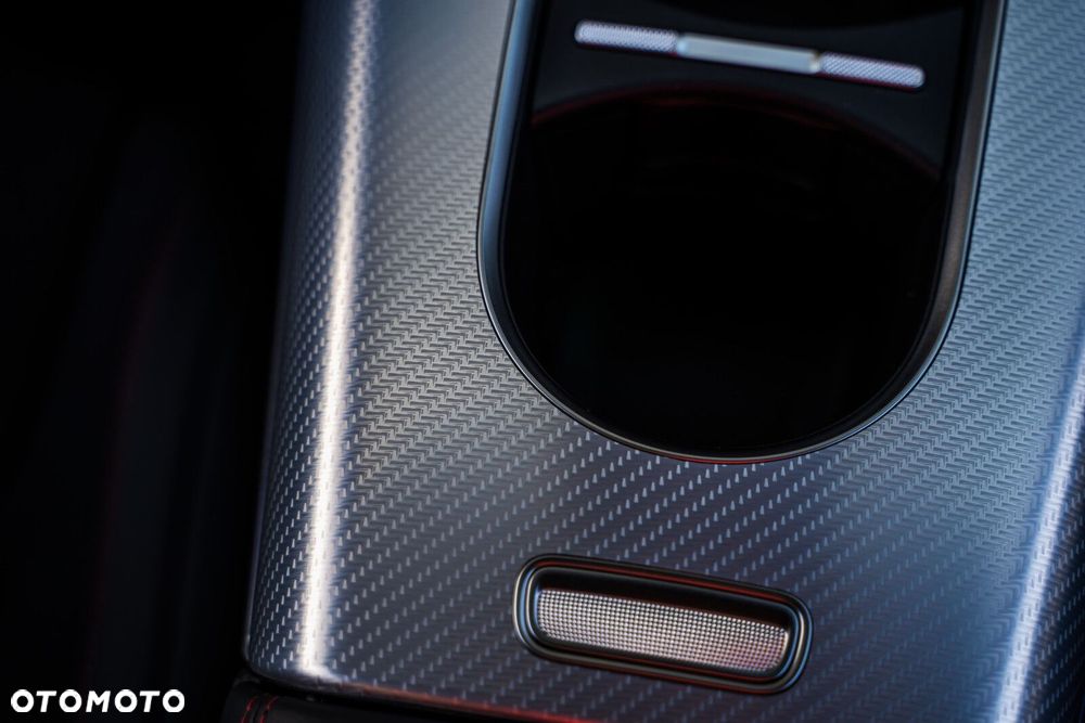 Mercedes-Benz CLA - 23